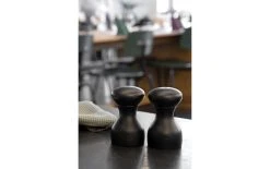 Crush Grind Moulins à Sel Et à Poivre Lyon Lot De 2, 9.6 Cm, Noir - Moulin à épices 4 Crush Grind Moulins à Sel Et à Poivre Lyon Lot De 2, 9.6 Cm, Noir - Moulin à épices -Paderno Shop unnamed file 2957