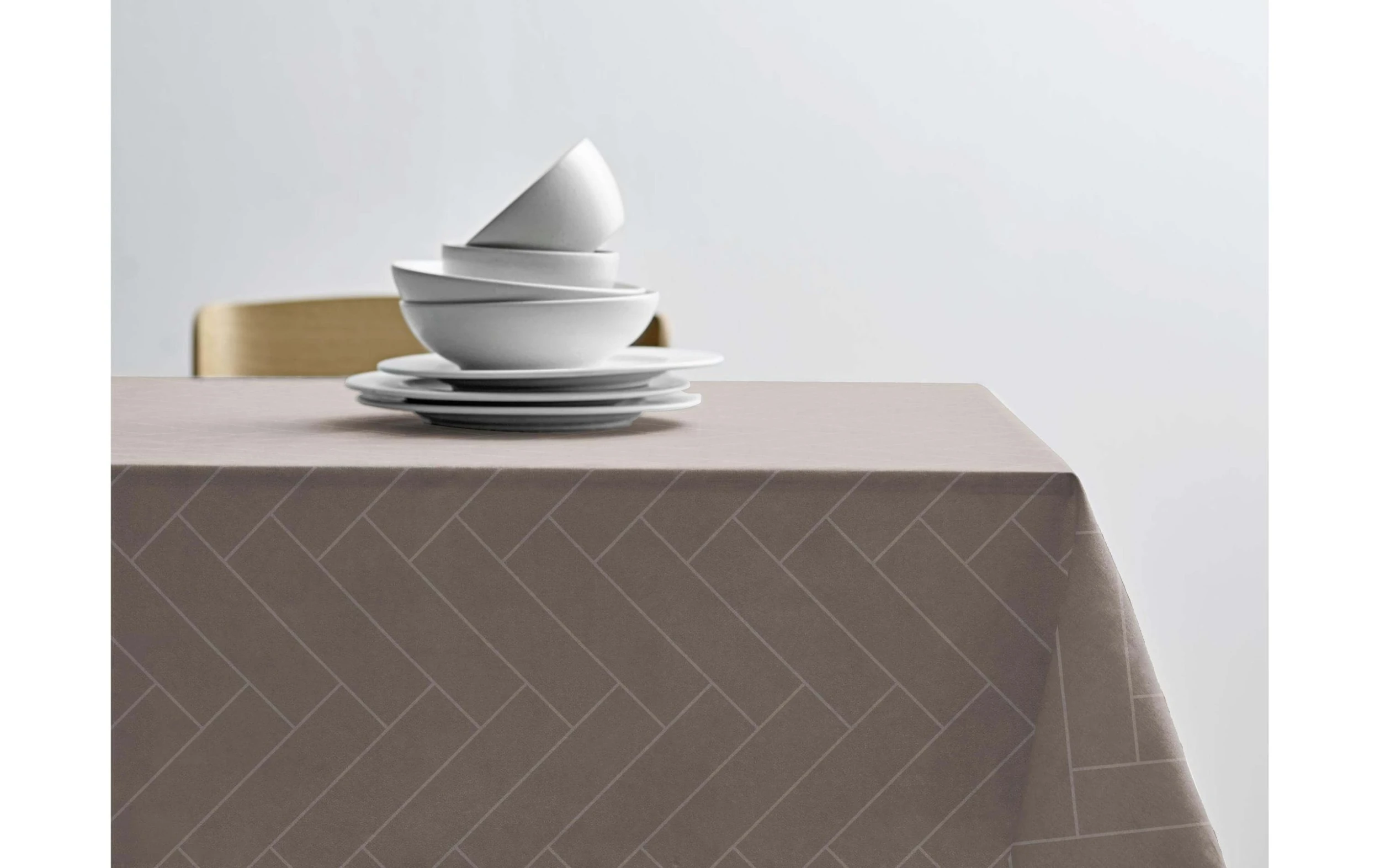 Nappe Tiles Damask Rond, Ø 160 cm, Taupe - Nappes de table Södahl Nappe Tiles Damask Rond, Ø 160 Cm, Taupe - Nappes De Table -Paderno Shop unnamed file 3796 scaled