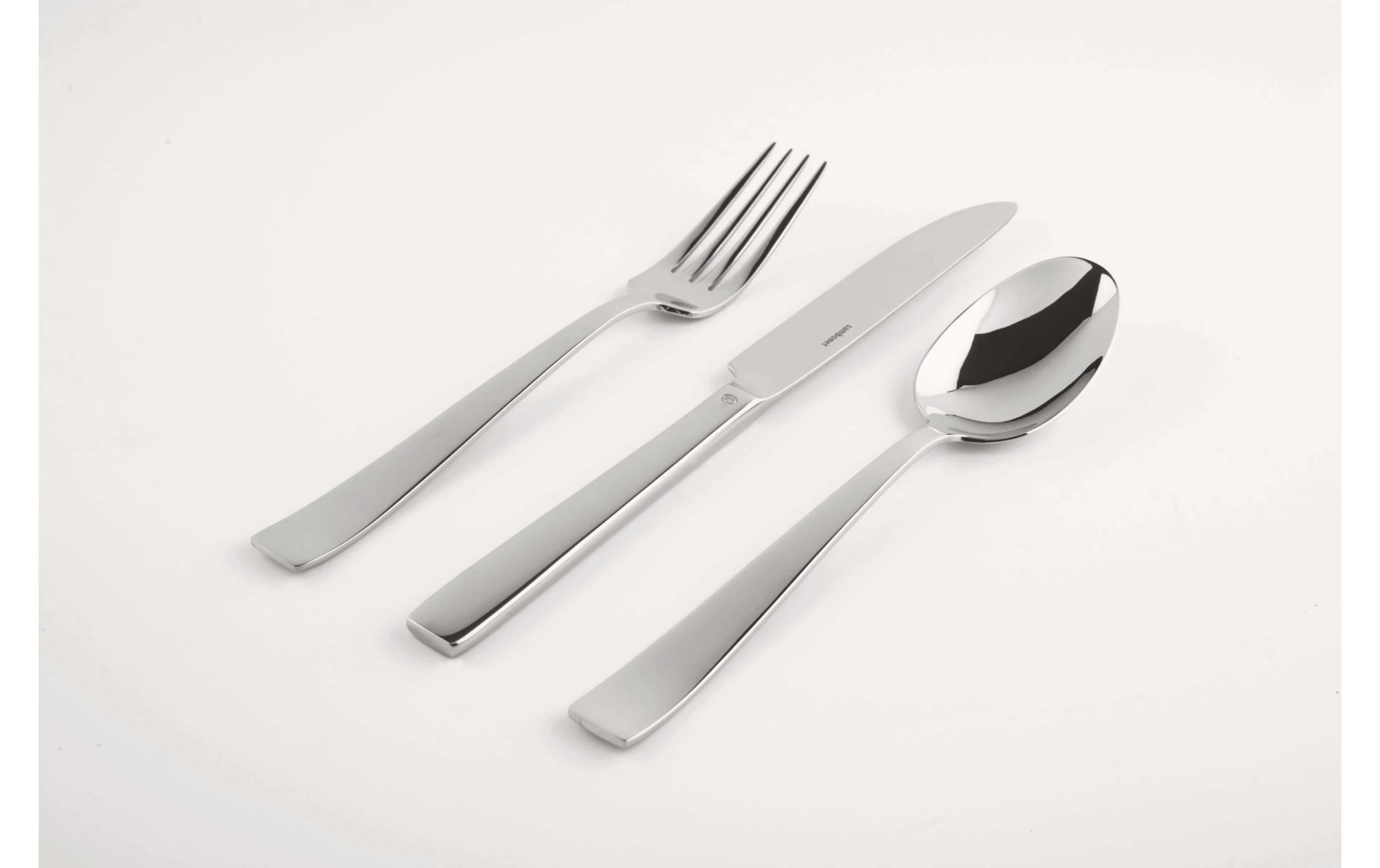 Kits de couverts Flat 24-parties, Argenté - Set de couverts Sambonet Kits De Couverts Flat 24-parties, Argenté - Set De Couverts -Paderno Shop unnamed file 4128 scaled