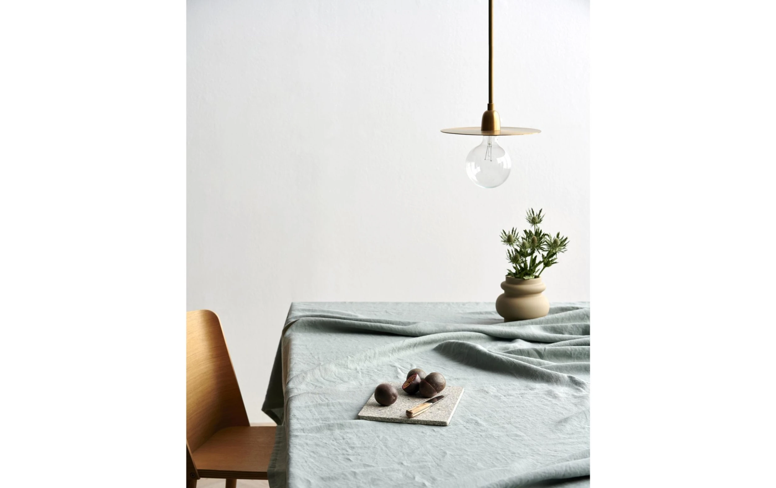 Nappe Pure Linen Rund, Ø 160 cm, Vert - Nappes de table Södahl Nappe Pure Linen Rund, Ø 160 Cm, Vert - Nappes De Table -Paderno Shop unnamed file 5949 scaled