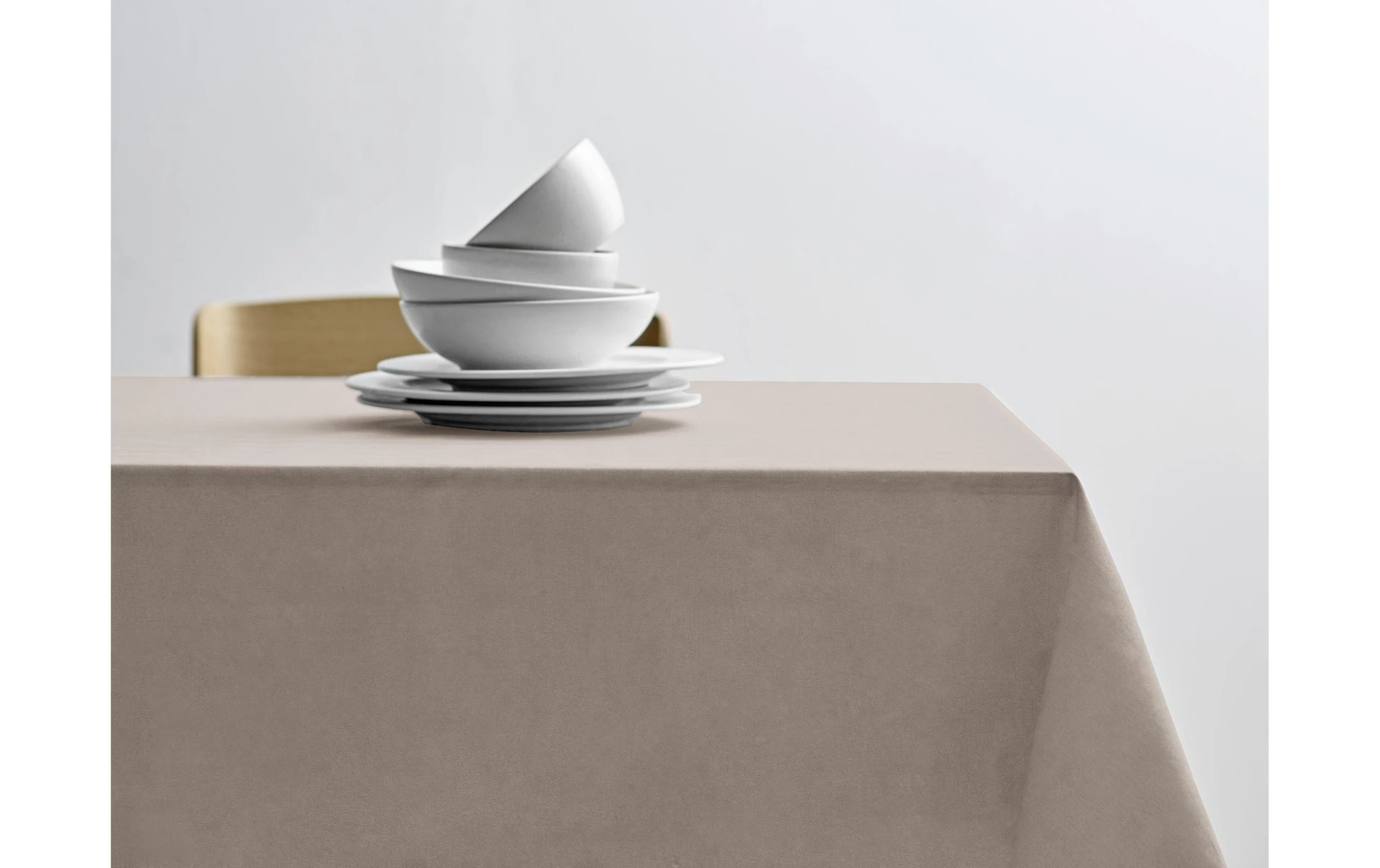 Nappe Pure Linen Rund, Ø 160 cm, Beige - Nappes de table Södahl Nappe Pure Linen Rund, Ø 160 Cm, Beige - Nappes De Table -Paderno Shop unnamed file 5950 scaled