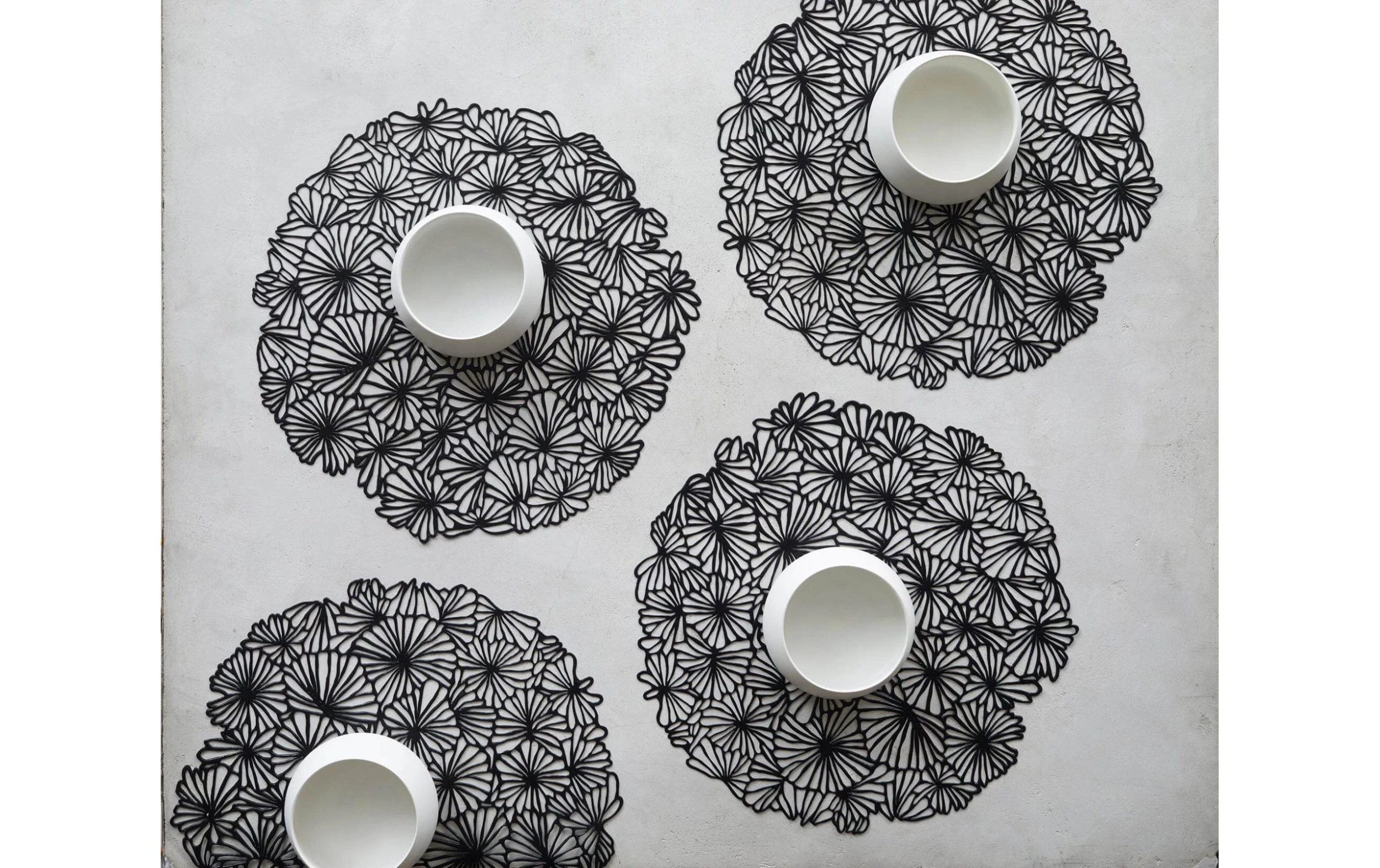 Set de table Daisy Ø 38 cm, Noir - Nappes de table Chilewich Set De Table Daisy Ø 38 Cm, Noir - Nappes De Table -Paderno Shop unnamed file 915 scaled